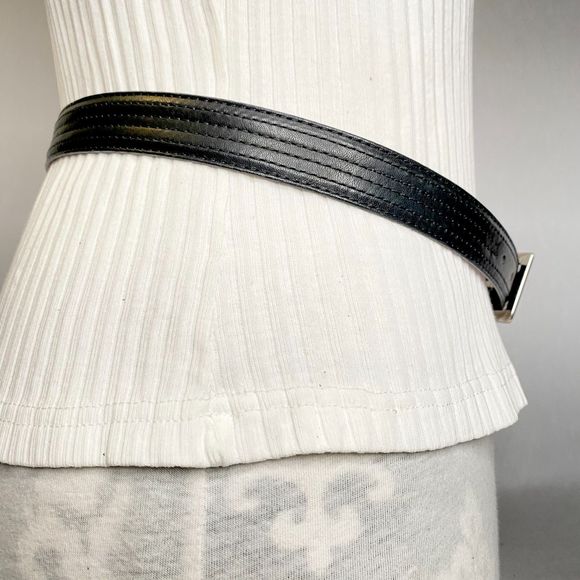 Dockers Belt Medium Black Full Grain Leather Mulit Linear Stitch Detail - Picture 2 of 11